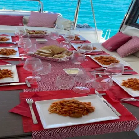 Botel Catamarano Pax Abyssi Villasimius